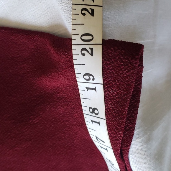 UnBranded.  Acetate & Spandex' Burgundy; Scoop Neckline; Sleeveless. Size 12 *** - Picture 11 of 12